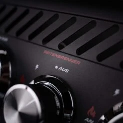 SANTOS S-518 All Black Mit Seiten- Und Heckbrenner, Schwarz, Inkl. Drehspieß, Rostheber & Silikonablage & Graviertes ZWILLING Pro Messer -Napoleon Verkaufsgeschäft 9db7a3ee99e3b99096103267946787a1